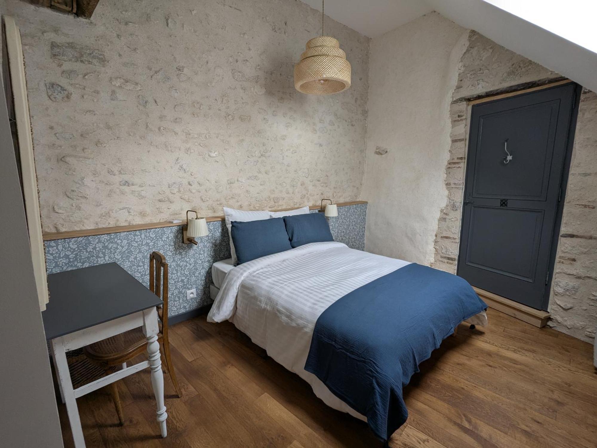La Sourciere Beaugency Hotell Exteriör bild