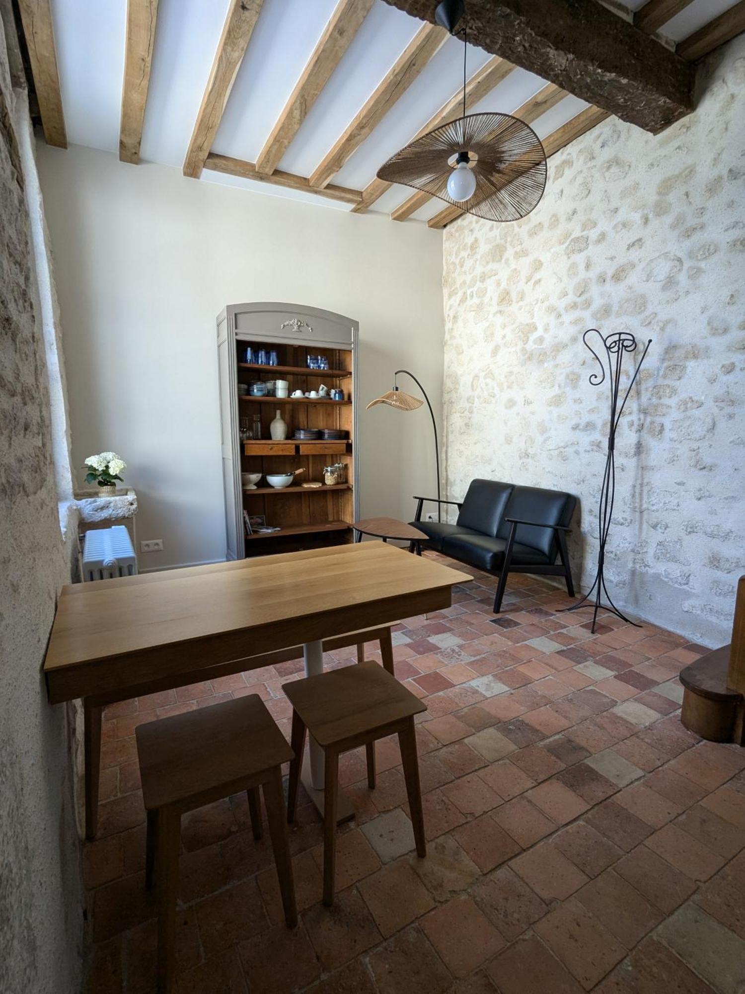 La Sourciere Beaugency Hotell Exteriör bild